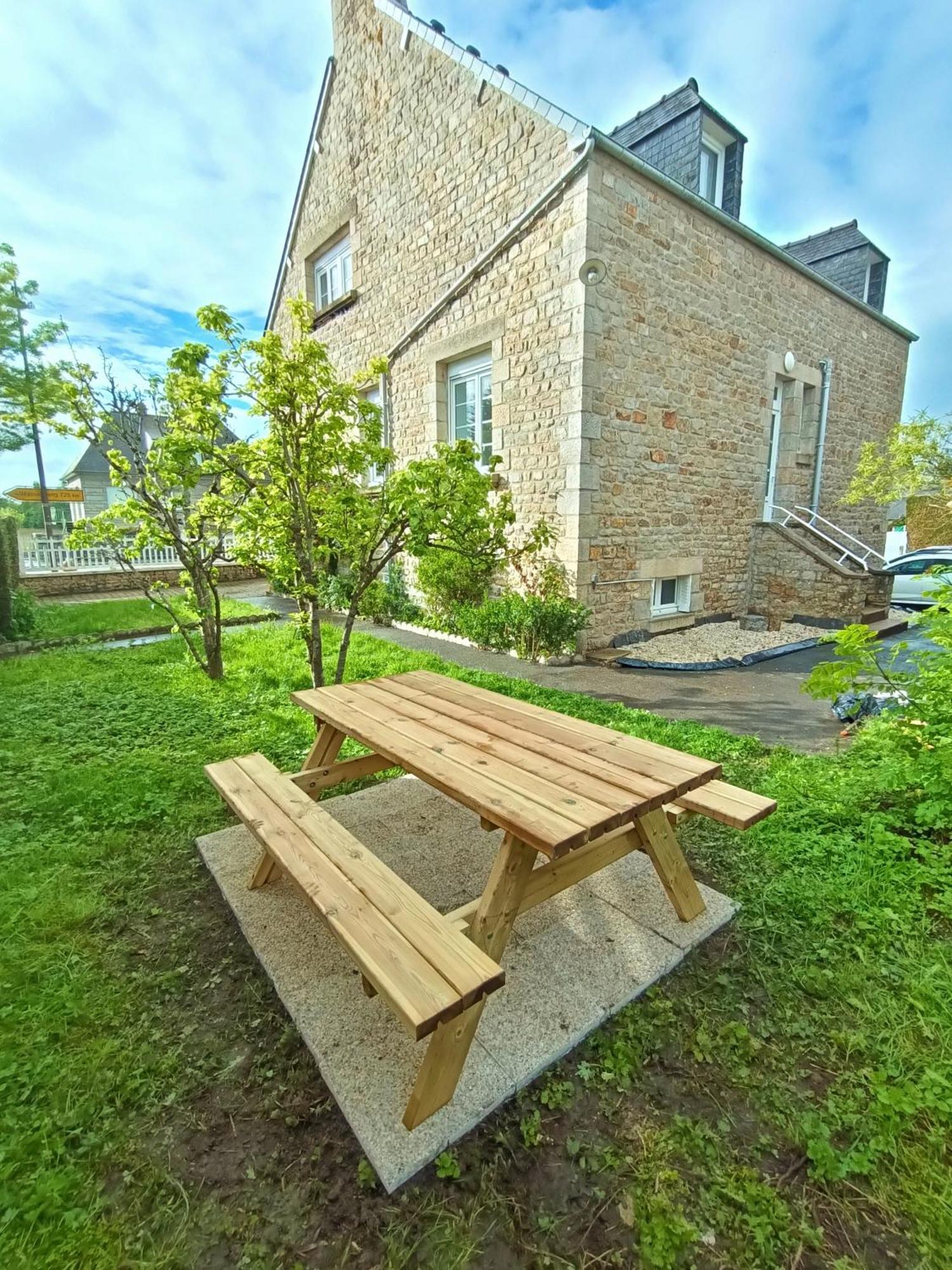 Loft British Au Pied Du Mont ! Apartment Pontorson Luaran gambar